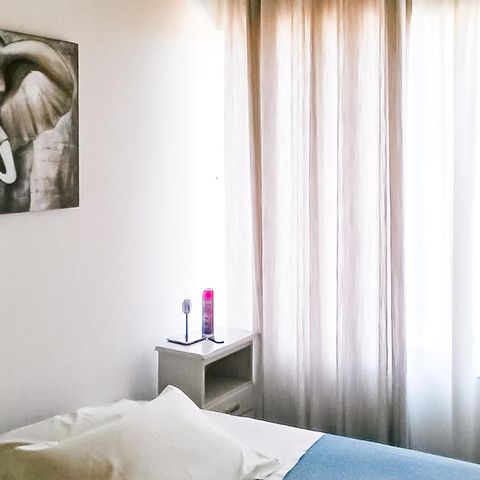 Casa à venda com 600m², 5 quartos e 8 vagas Casa à venda com 600m², 5 quartos e 8 vagasQuarto