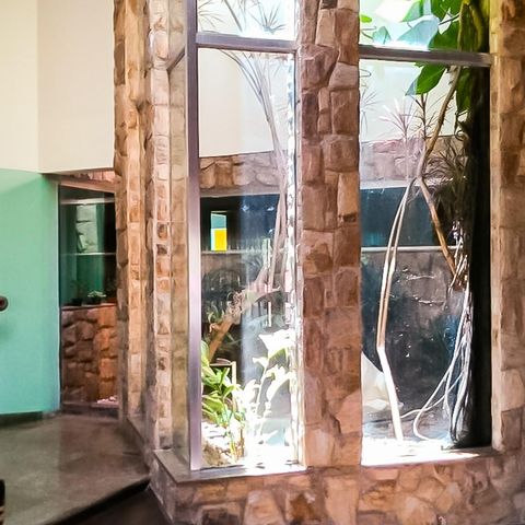Casa à venda com 600m², 5 quartos e 8 vagas Casa à venda com 600m², 5 quartos e 8 vagasSala