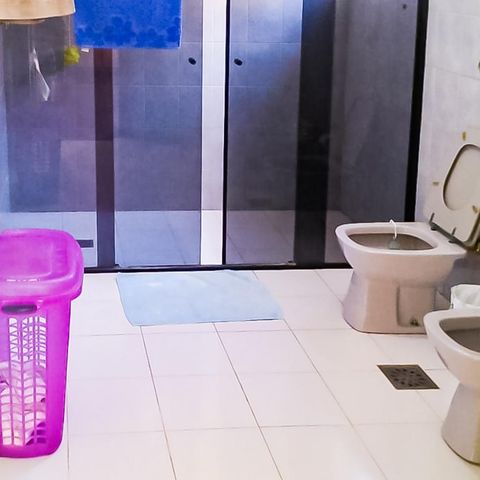 Casa à venda com 600m², 5 quartos e 8 vagas Casa à venda com 600m², 5 quartos e 8 vagasBanheiro