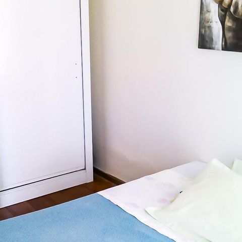 Casa à venda com 600m², 5 quartos e 8 vagas Casa à venda com 600m², 5 quartos e 8 vagasQuarto