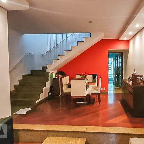 Casa à venda com 170m², 4 quartos e sem vagaSala