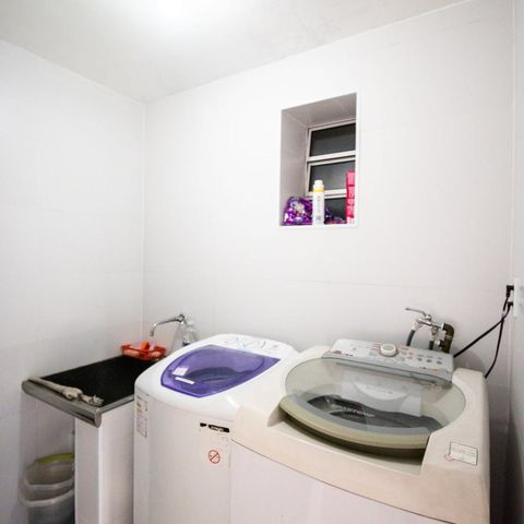 Casa à venda com 300m², 7 quartos e 3 vagasÁrea de serviço