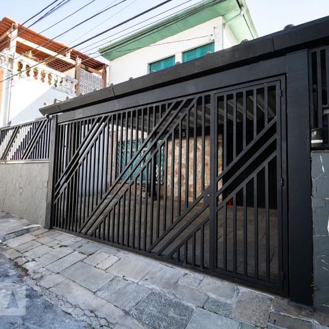 Casa à venda com 300m², 7 quartos e 3 vagasFachada