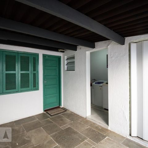 Casa à venda com 300m², 7 quartos e 3 vagasÁrea externa