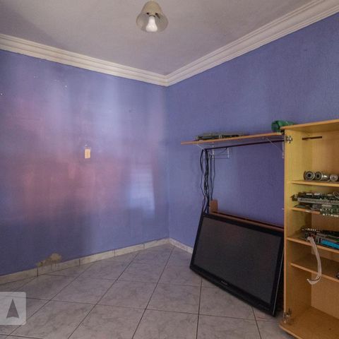 Casa à venda com 77m², 2 quartos e 1 vagaSala