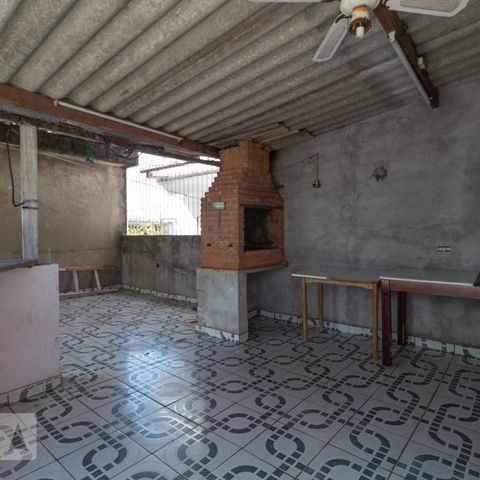 Casa à venda com 77m², 2 quartos e 1 vagaChurrasqueira