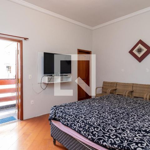 Casa à venda com 400m², 3 quartos e 2 vagasSuíte