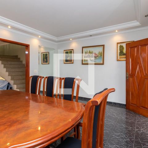 Casa à venda com 400m², 3 quartos e 2 vagasSala
