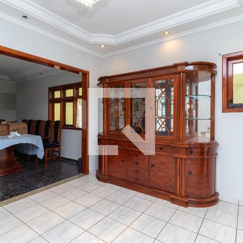 Casa à venda com 400m², 3 quartos e 2 vagasSala