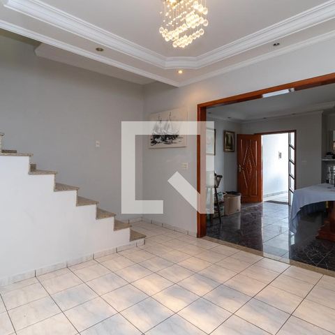 Casa à venda com 400m², 3 quartos e 2 vagasSala
