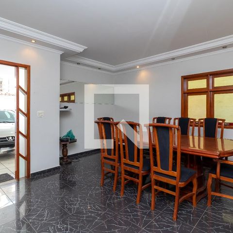 Casa à venda com 400m², 3 quartos e 2 vagasSala