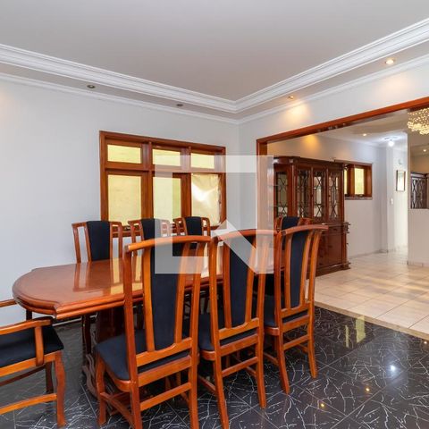Casa à venda com 400m², 3 quartos e 2 vagasSala