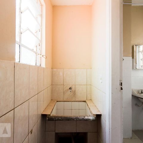 Apartamento para alugar com 40m², 1 quarto e sem vaga Apartamento para alugar com 40m², 1 quarto e sem vagaBanheiro