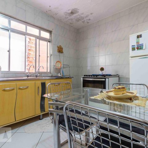 Casa à venda com 125m², 8 quartos e 2 vagasCozinha