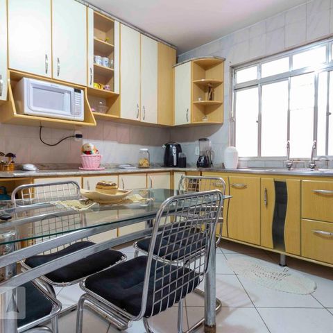 Casa à venda com 125m², 8 quartos e 2 vagasCozinha
