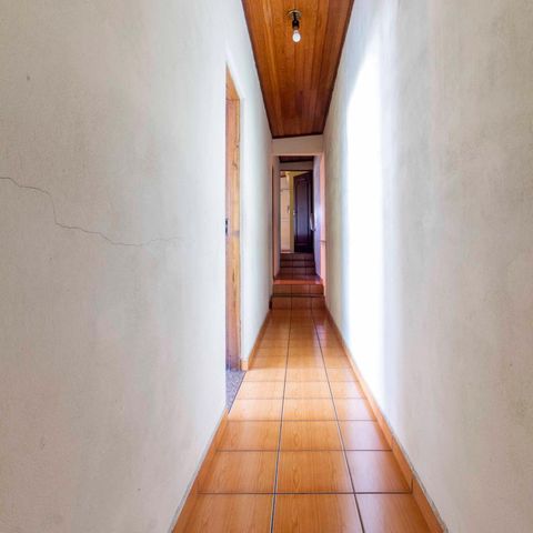 Casa à venda com 125m², 8 quartos e 2 vagasCorredor Parte Superior 
