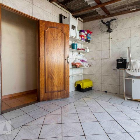 Casa à venda com 125m², 8 quartos e 2 vagasÁrea de Serviço