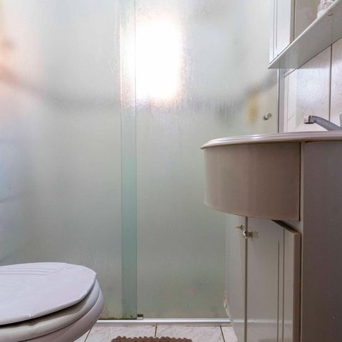 Casa à venda com 125m², 8 quartos e 2 vagasBanheiro Corredor - Parte Superior 