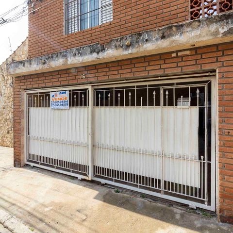 Casa à venda com 125m², 8 quartos e 2 vagasFachada