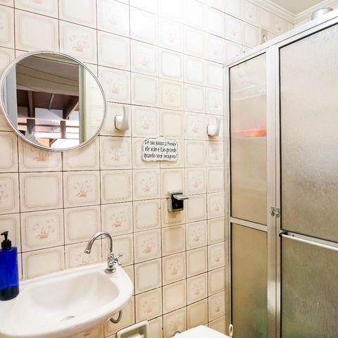 Casa para alugar com 250m², 3 quartos e 2 vagasBanheiro 2