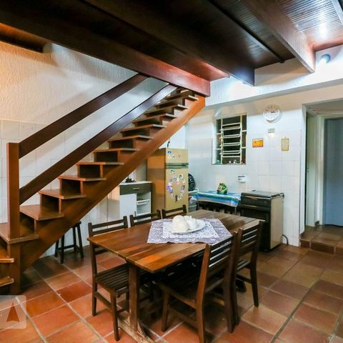 Casa para alugar com 250m², 3 quartos e 2 vagasQuintal