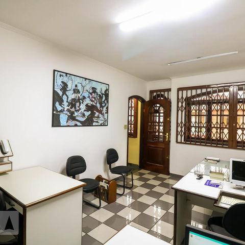Casa para alugar com 250m², 3 quartos e 2 vagasEscritório