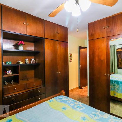 Casa para alugar com 250m², 3 quartos e 2 vagasSuíte