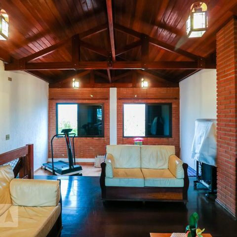 Casa para alugar com 250m², 3 quartos e 2 vagasSalão de Festas