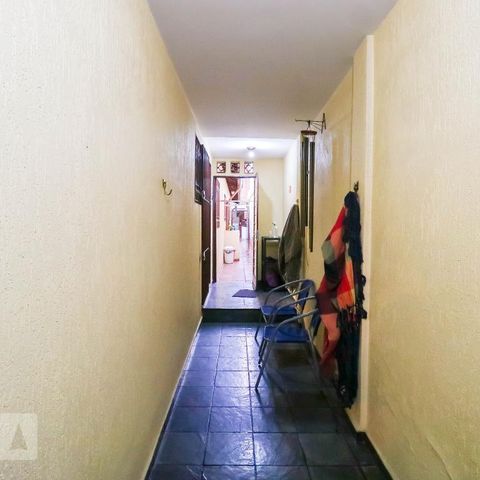 Casa para alugar com 250m², 3 quartos e 2 vagasCorredor