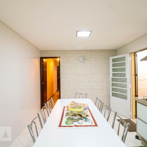 Casa para alugar com 250m², 3 quartos e 2 vagasCozinha