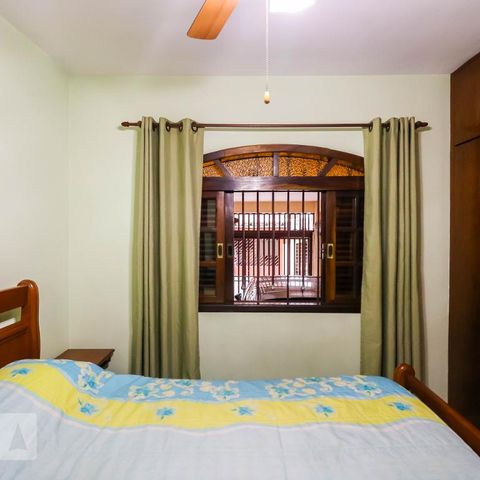 Casa para alugar com 250m², 3 quartos e 2 vagasSuíte