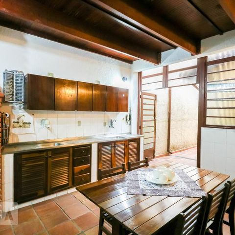 Casa para alugar com 250m², 3 quartos e 2 vagasQuintal