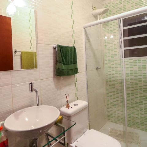 Casa para alugar com 250m², 3 quartos e 2 vagasBanheiro da Suíte