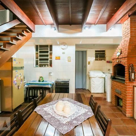 Casa para alugar com 250m², 3 quartos e 2 vagasQuintal
