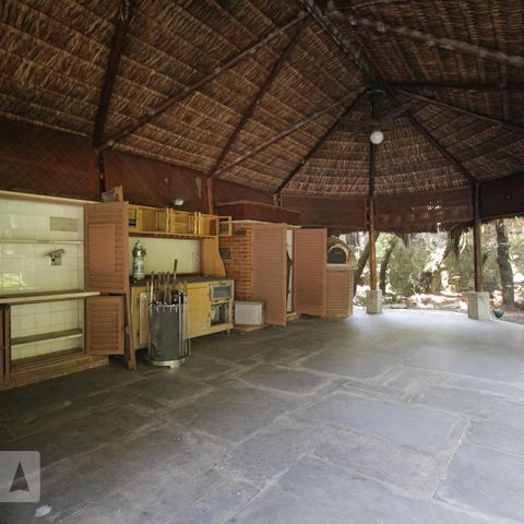 Casa para alugar com 500m², 5 quartos e 4 vagasÁrea Externa