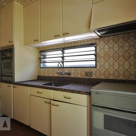 Casa para alugar com 500m², 5 quartos e 4 vagasCozinha