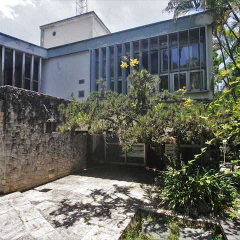 Casa para alugar com 500m², 5 quartos e 4 vagasÁrea Externa