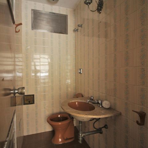 Casa para alugar com 500m², 5 quartos e 4 vagasBanheiro de Serviço