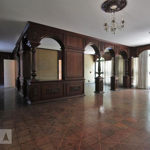 Casa para alugar com 500m², 5 quartos e 4 vagasSala