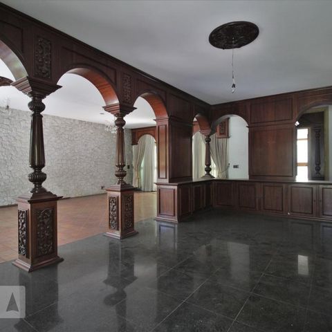 Casa para alugar com 500m², 5 quartos e 4 vagasSala