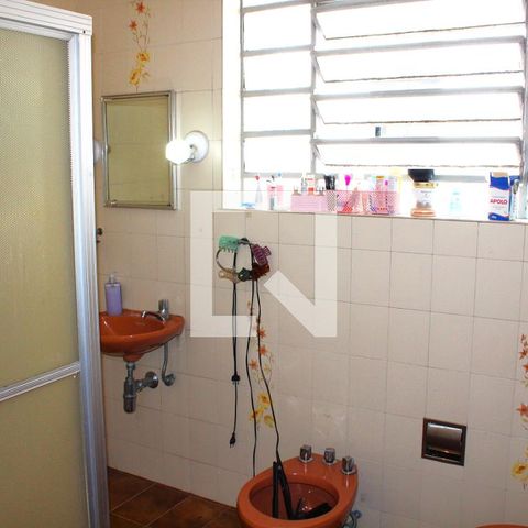 Casa à venda com 210m², 5 quartos e 2 vagasBanheiro