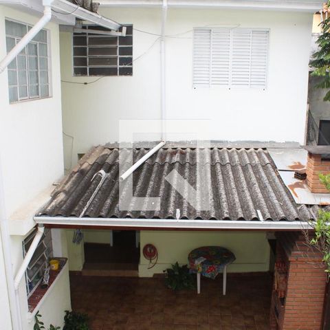 Casa à venda com 210m², 5 quartos e 2 vagasFachada