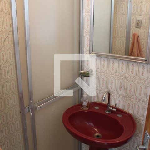 Casa à venda com 210m², 5 quartos e 2 vagasBanheiro de Serviço