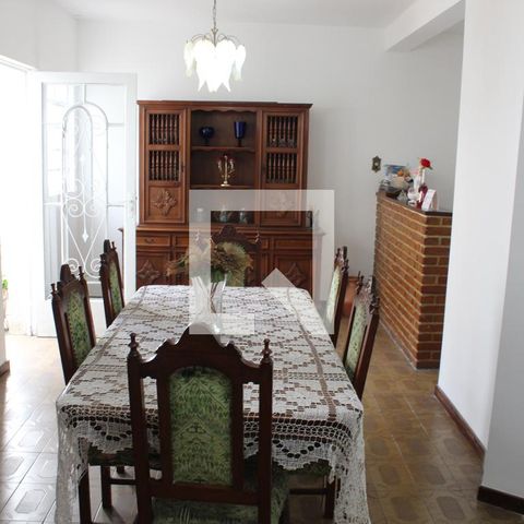 Casa à venda com 210m², 5 quartos e 2 vagasSala 2