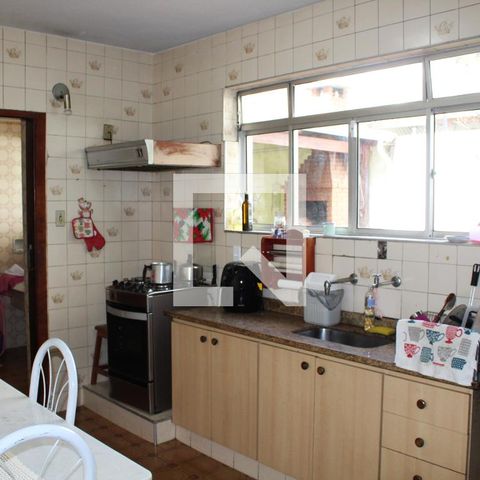 Casa à venda com 210m², 5 quartos e 2 vagasCozinha
