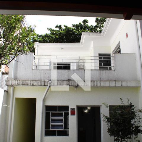 Casa à venda com 210m², 5 quartos e 2 vagasFachada