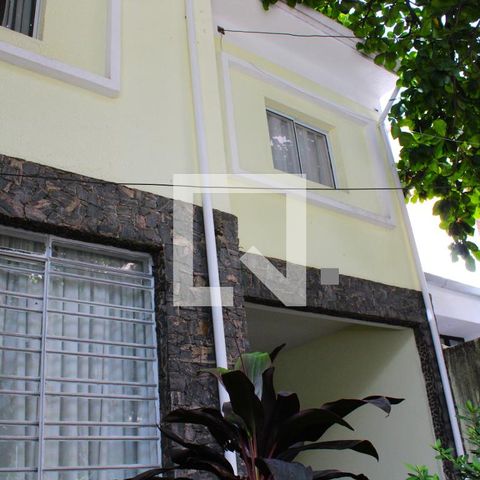 Casa à venda com 210m², 5 quartos e 2 vagasFachada