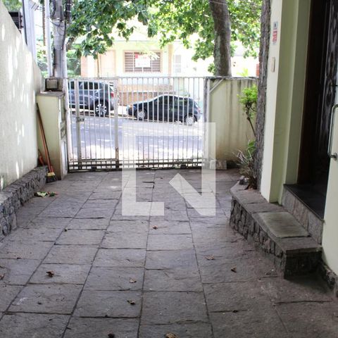 Casa à venda com 210m², 5 quartos e 2 vagasGaragem