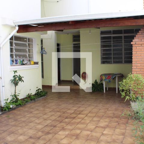 Casa à venda com 210m², 5 quartos e 2 vagasQuintal