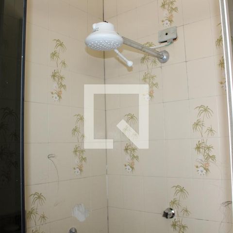 Casa à venda com 210m², 5 quartos e 2 vagasBanheiro da Suíte